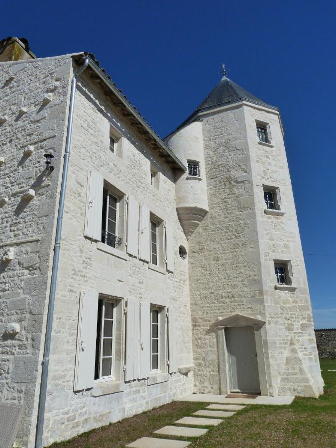 Logis De Pierre Levee Acomodação com café da manhã Bessines Exterior foto