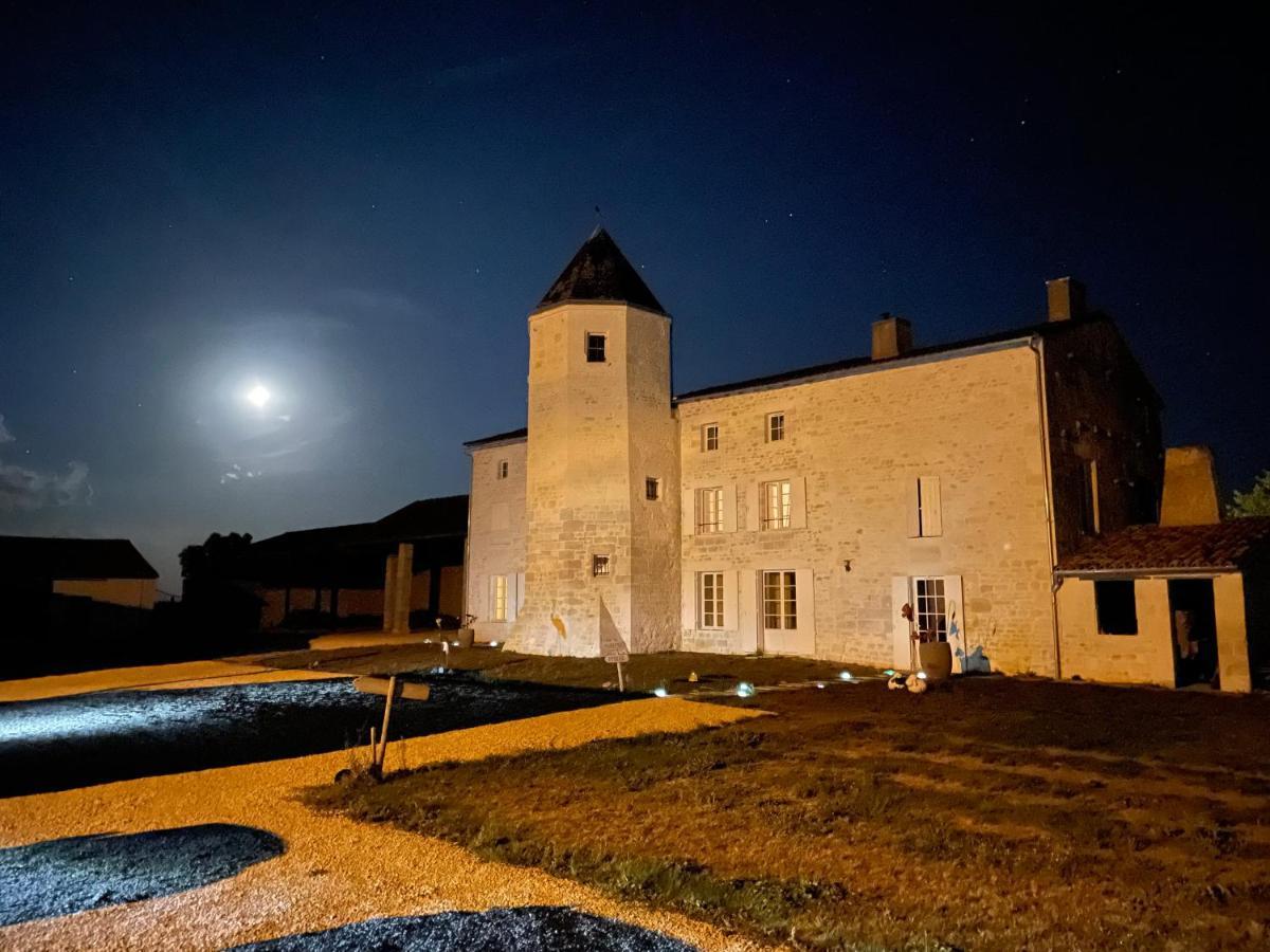 Logis De Pierre Levee Acomodação com café da manhã Bessines Exterior foto